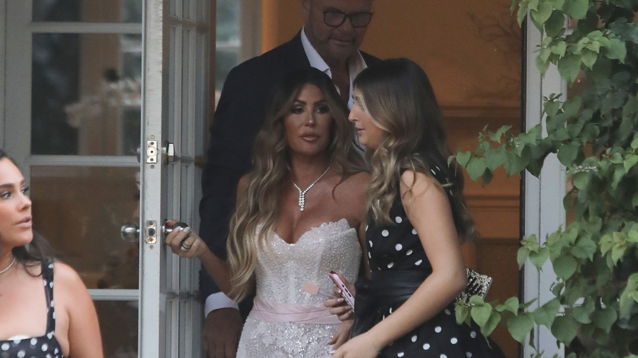 Tiger Woods’ Former Mistress Rachel Uchitel Stuns at Her Wedding Rehearsal Tiger Woods' Former Mistress Rachel Uchitel Stuns at Her Wedding Rehearsal