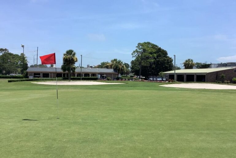 More than Santa and family: These golf courses will be open on Christmas Day | Local Golf