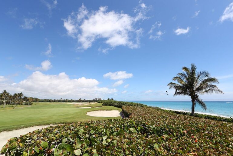 What are the Top-100 golf courses in the world?