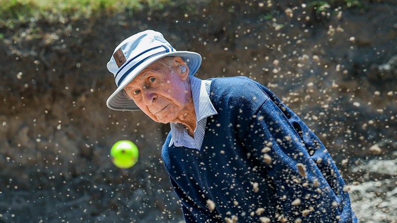 The 99-year-old golfer helping Portsea Golf Club celebrate its centenary The 99-year-old golfer helping Portsea Golf Club celebrate its centenary