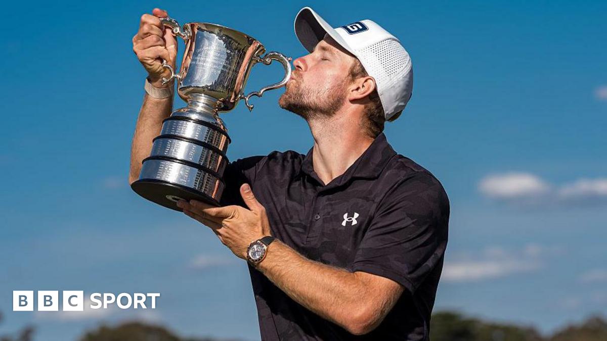 Australian Open: Rasmus Neergaard-Petersen beats Cameron Smith on final hole Neergaard-Petersen kisses the Australia Open trophy