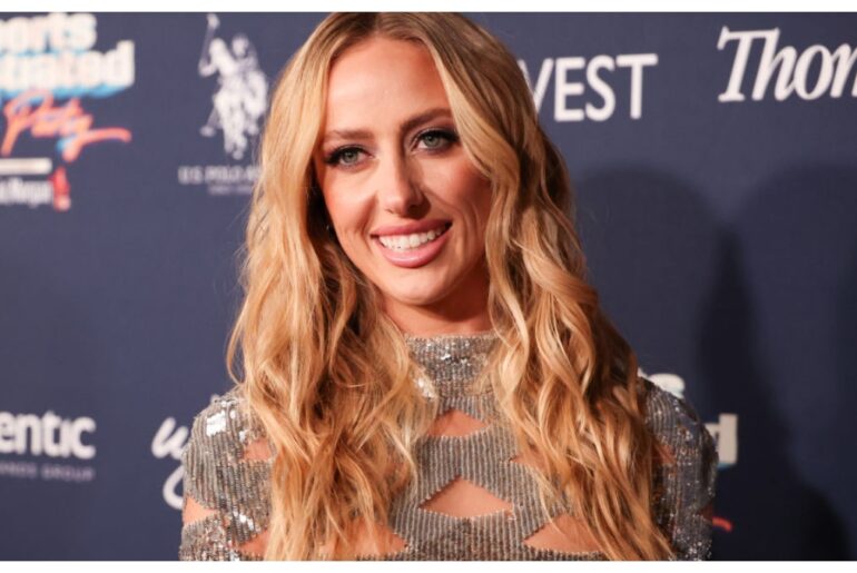 Brittany Mahomes Wraps Herself In A Bow With Her Chiefs Ladies