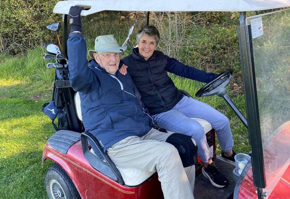 Uppingham war veteran wins golf trophy aged 101 at Rutland club and receives medal of thanks from Vladimir Putin Uppingham war veteran wins golf trophy aged 101 at Rutland club and receives medal of thanks from Vladimir Putin