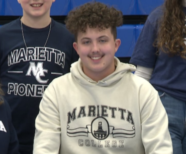 Liam Nuzum signs with Marietta College for golf