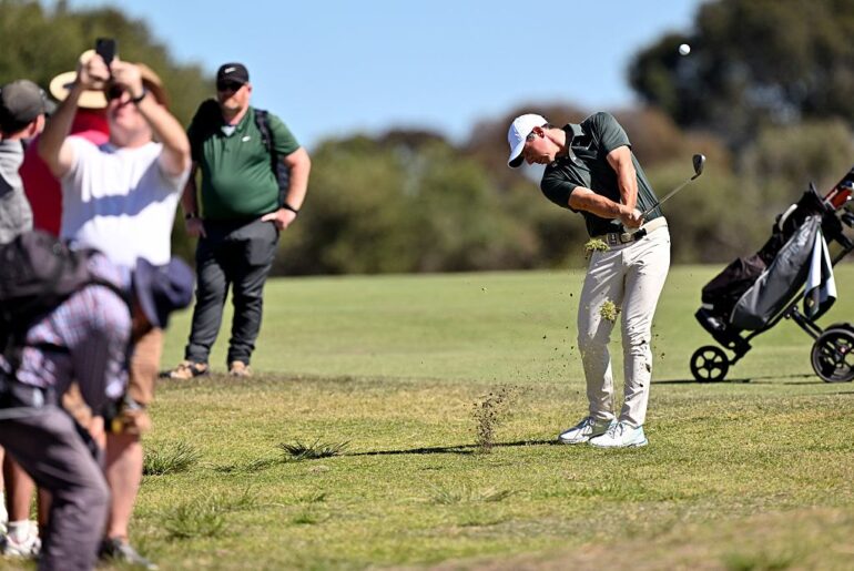 McIlroy sets cat among birdies at Royal Melbourne - News