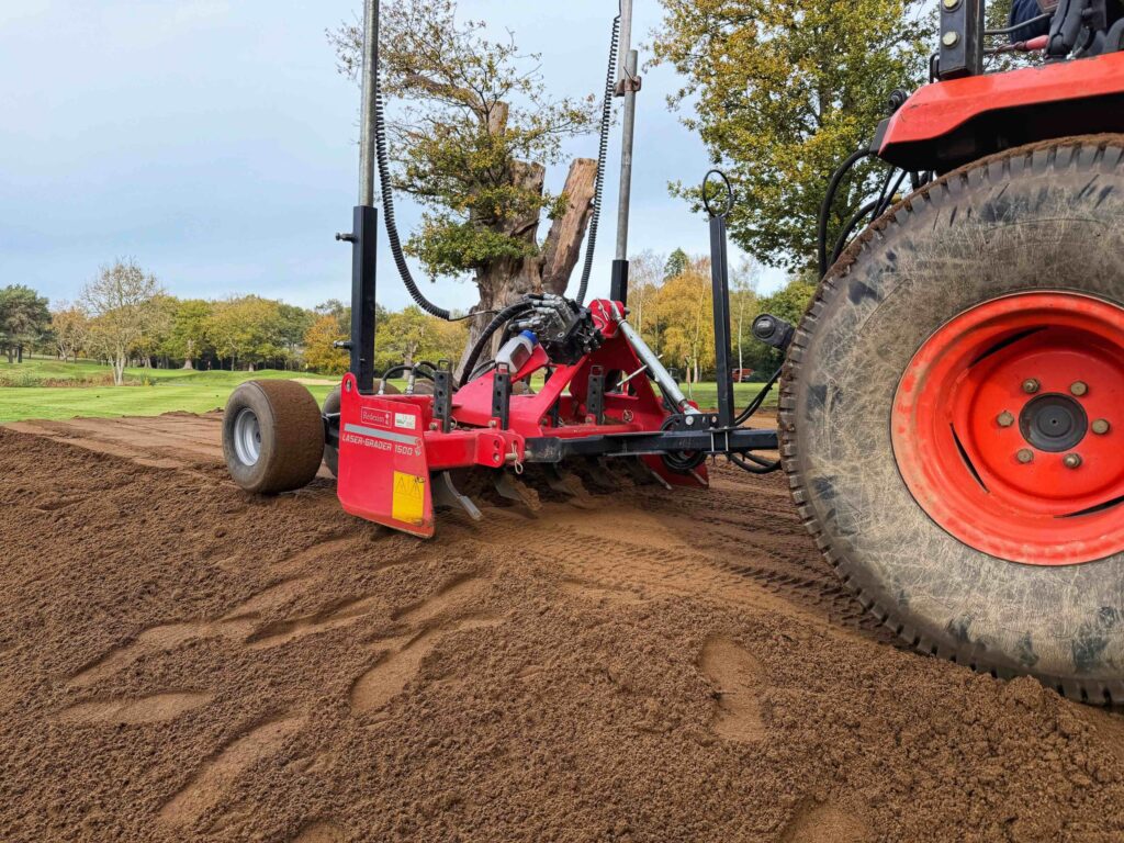 Golf Business News – Redexim grader delivers laser sharp results for tee management specialist Golf Business News