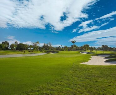 Where is Albany Golf Club and the 2025 Hero World Challenge located?