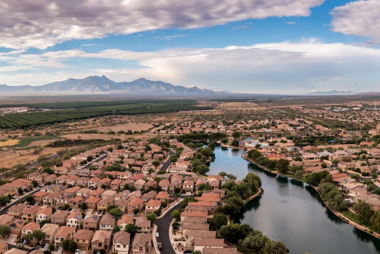 Between Tucson And The Mexican Border Is A Retirement Hot Spot With Iconic Golfing And Social Charm