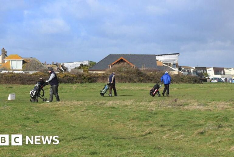 Council looks to 'maintain access' to golf course