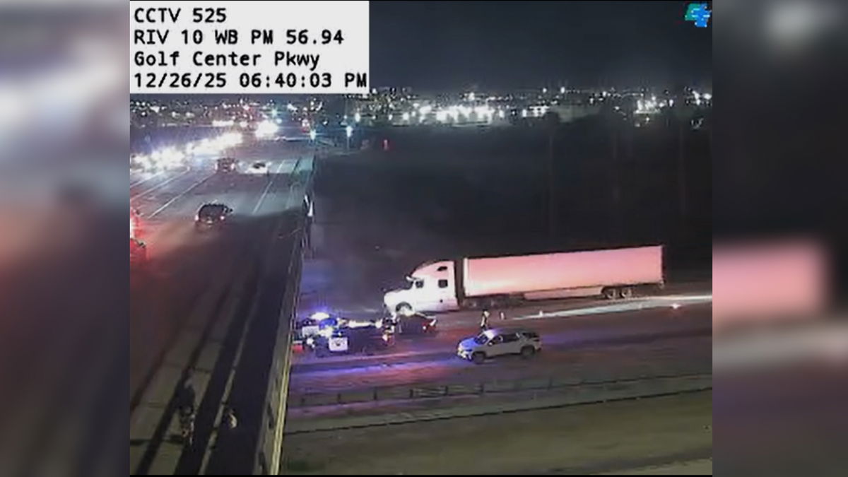 All lanes back open on I-10 at Golf Center Pkwy after police activity All lanes back open on I-10 at Golf Center Pkwy after police activity
