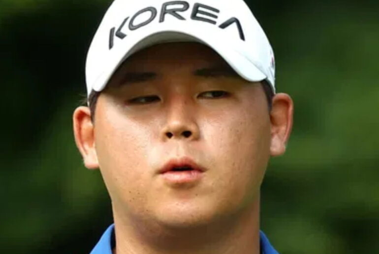 Si Woo Kim