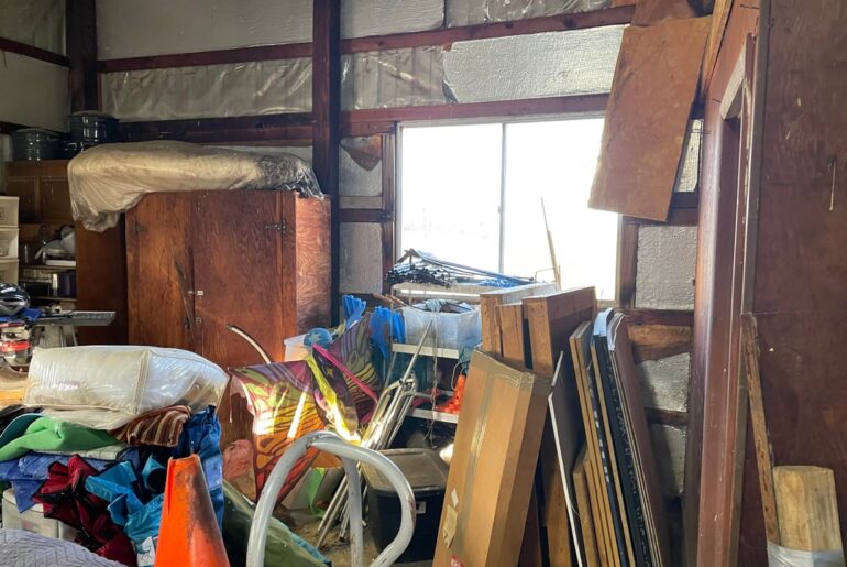 Christmas Surprise simulator for my dad I built over the last 36 hours.