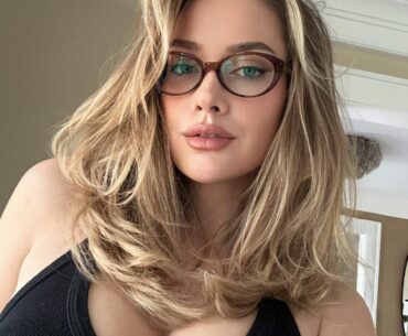 Selfie in black top - X December 2025