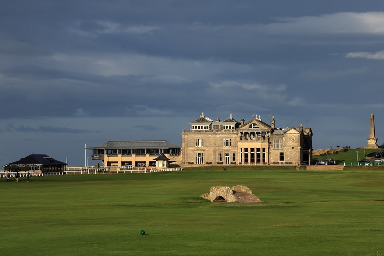 A full list of royal golf clubs (and how they got the title) The Royal and Ancient Golf Club of St Andrews is one of many royal golf clubs around the world.