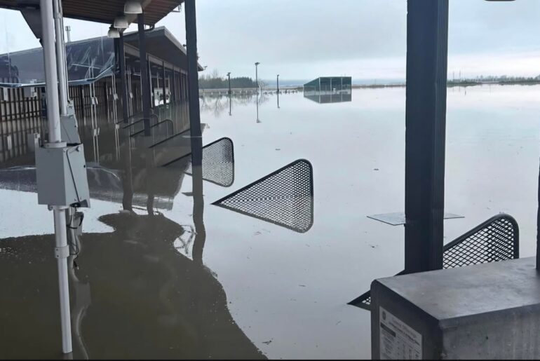 Snohomish Valley Golf Center under water