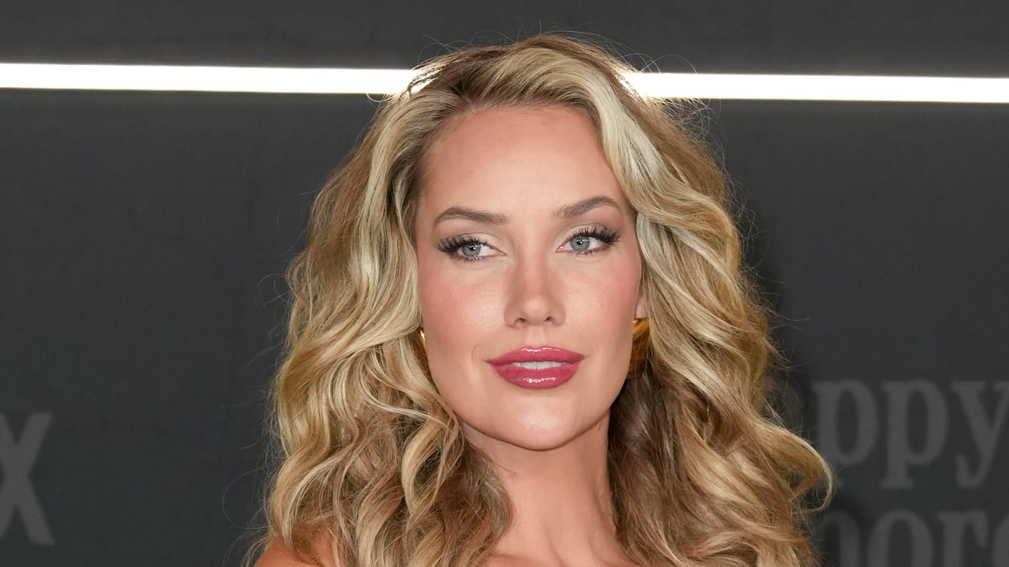 Paige Spiranac Cheers to ‘Posting More This Year’ in Signature Course-Ready Style Paige Spiranac Cheers to ‘Posting More This Year’ in Signature Course-Ready Style