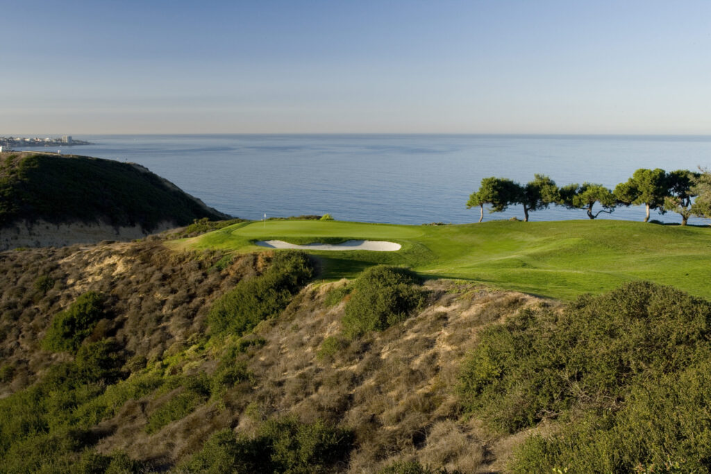 How much does it cost to play golf at Torrey Pines Golf Courses (North and South) in 2026?
