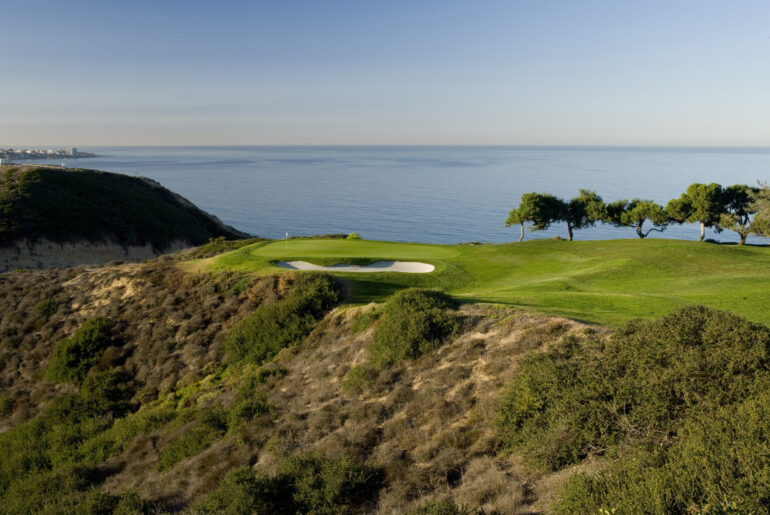 How much does it cost to play golf at Torrey Pines Golf Courses (North and South) in 2026?