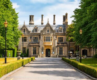 Win A 2-Night Spa And Golf Break At Foxhills Club & Resort