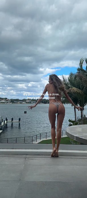 She posed at the couple’s Jupiter, Florida home