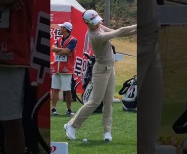 문정민프로.몸과 클럽의 움직임을 일치시키려면 웨글 과 빈스윙은 꼭 하세요.연습스윙 #KOREA#GOLF#KLPGA#미녀#Beauty#골퍼#golfshorts#골프쇼츠#골프