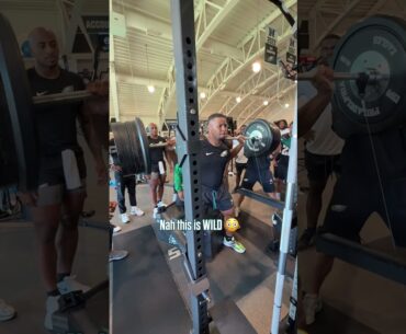 Saquon Barkley squatting 585 pounds is just insane #shorts
