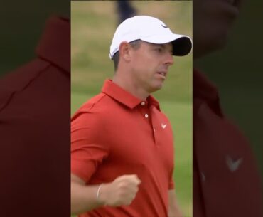 Rory drills LONG birdie on the 1st 😤