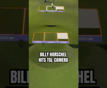 Billy Horschel just sniped the camera on top of the TGL screen, the first to do it in a match 🎯