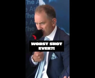 "The dumbest shot you'll ever see in Test cricket!" 😬