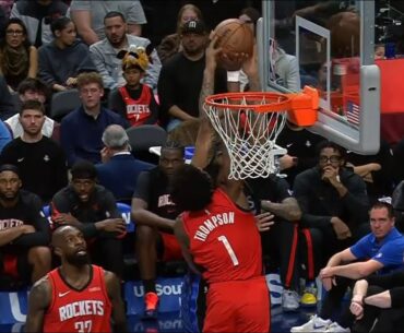 Amen Thompson blocks Anthony Davis' dunk attempt 12/6/25