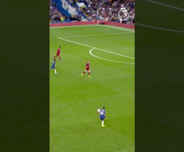 Kante dribbles past everyone and scores