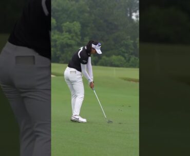 Major ready 🔥☔️ Jeeno Thitikul throws a dart before the heavy rain at the Chevron Championship