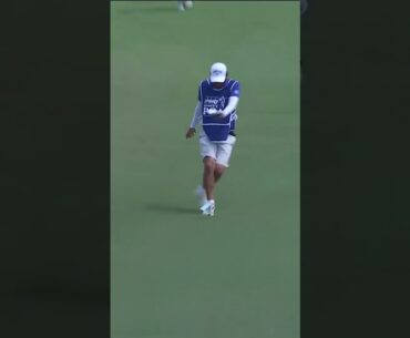 Caddies are the HEROES we don't deserve! 🦸‍♂️