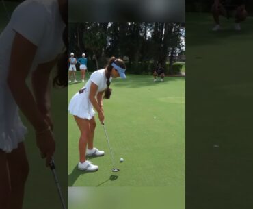 Starting off strong !💪🏼 #golfgame #noobsplaygolf #golfswing #golfgirlgames #golfsimulator