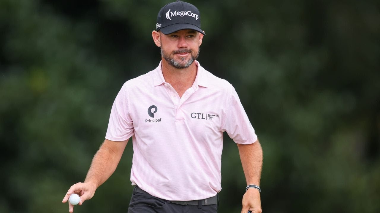 Brian Harman mistakes an amateur’s ball for his own at The American Express 2026 Brian Harman mistakes an amateur’s ball for his own at The American Express 2026