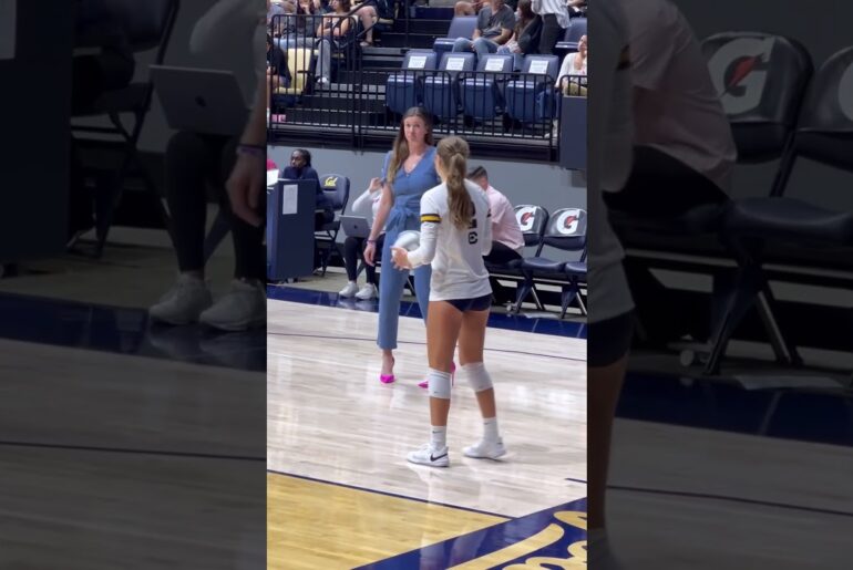 #volleyball  #fyp #waitforit #womensvolleyball