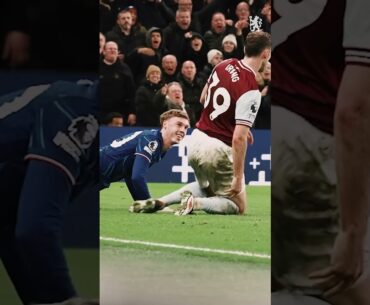 The only way to stop Cole Palmer 🥶