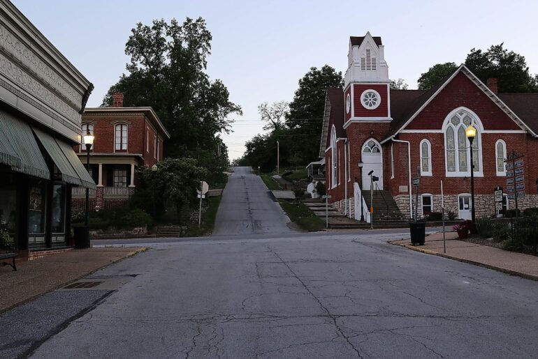 8 Under-The-Radar Retirement Towns In Arkansas