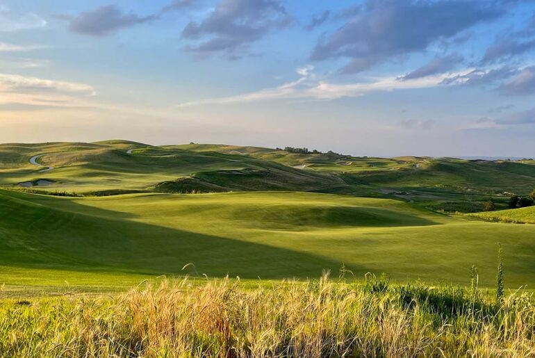 This remote Nebraska golf course sold all of its 2026 tee times in an hour