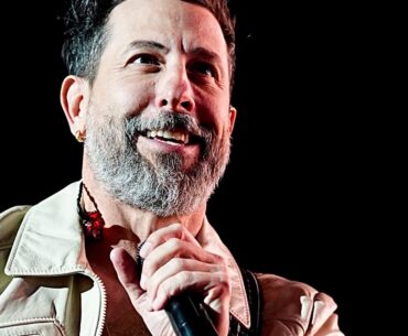 Old Dominion band all smiles playing American Express golf tournament