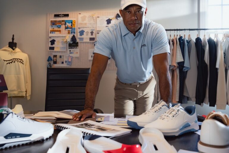 Tiger Woods, Sun Day Red debut Presidio spikeless golf shoe
