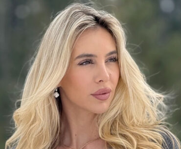 Paige Spiranac rival Bri Teresi looks stunning in winter setting as fans joke 'makes you forget about the cold'