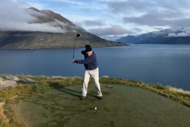One-armed golf legend Erasmus ‘Ras’ Theron dies in Queenstown at 76