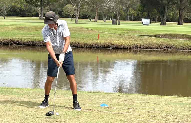 WHO'S DA MAN?: Ashton Herbert and Ken Klem enjoyed the banter at the Nambucca Heads Island Golf Course.