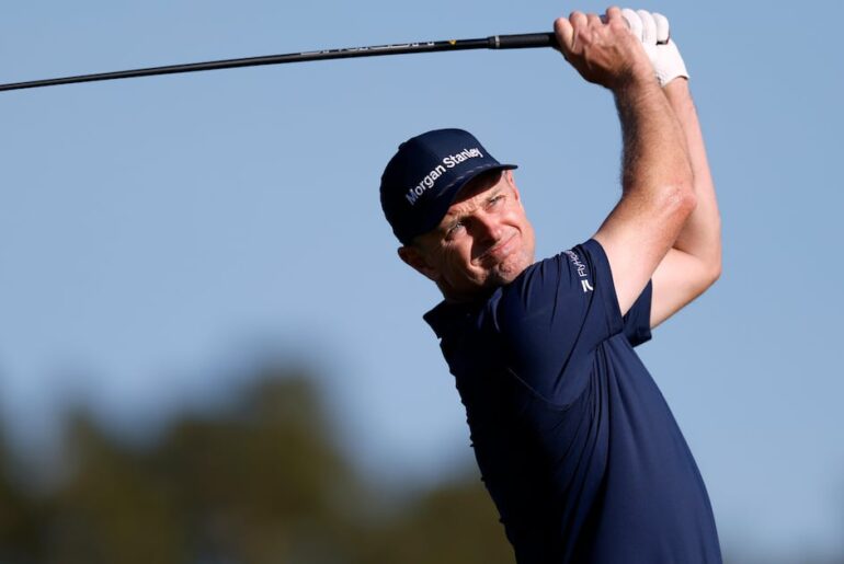 Justin Rose breaks his 36-hole record at Torrey Pines, Brooks Koepka makes it to the weekend