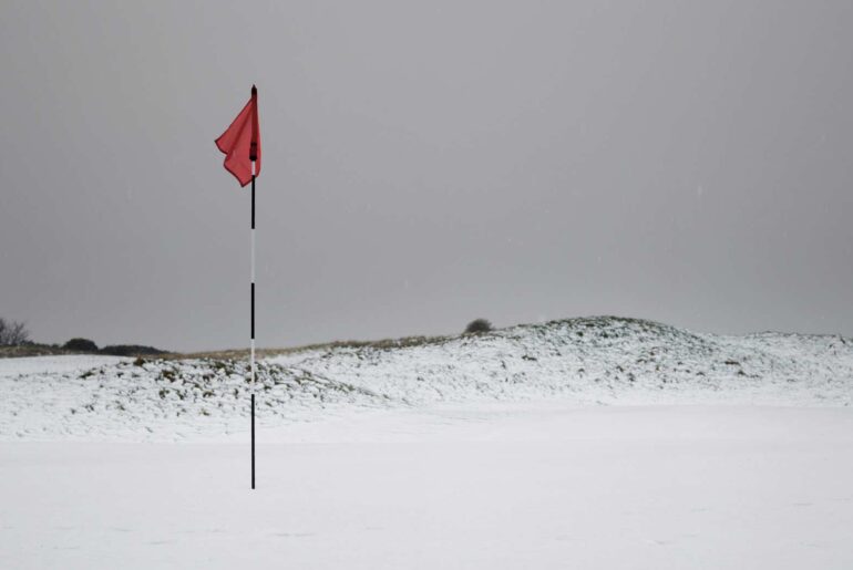 How to make the most of golf in cold, wintery conditions