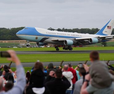 Trump mixes presidential and personal business on Scotland trip