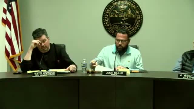 Smithville board renews golf‑course maintenance contract and approves Wofford Engineers for water‑plant bids