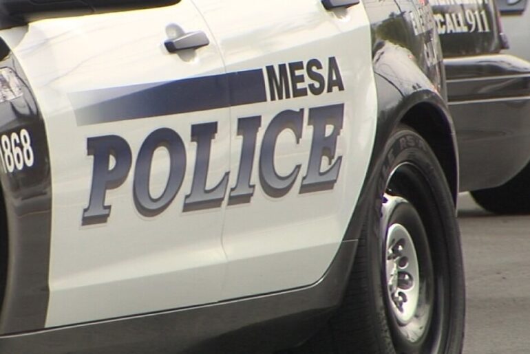 Man dead, woman hospitalized after golf cart crash in Mesa