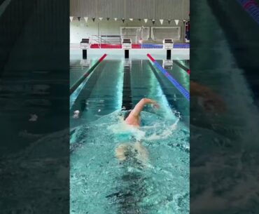 The Invisible Kick: How Glide Swimmers Save Energy and Hold Form #swimming